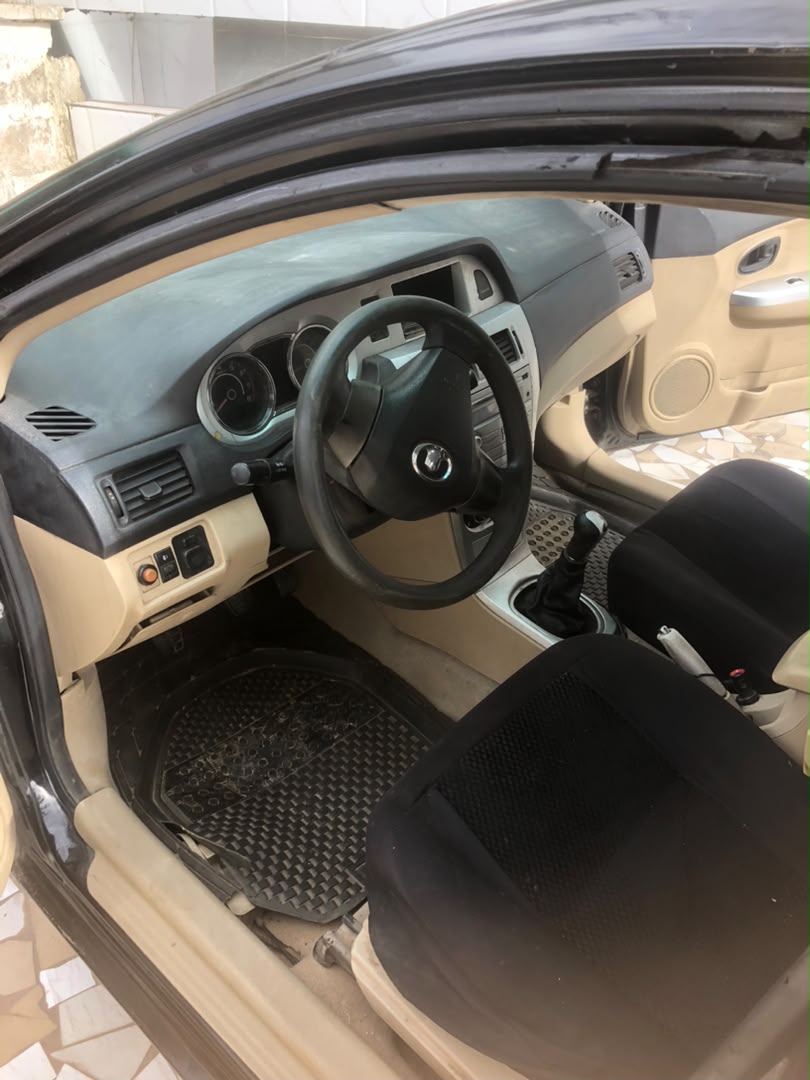Great Wall Voleex C30 (2014) – Essence – 129 045 km – berline économique – Image 5