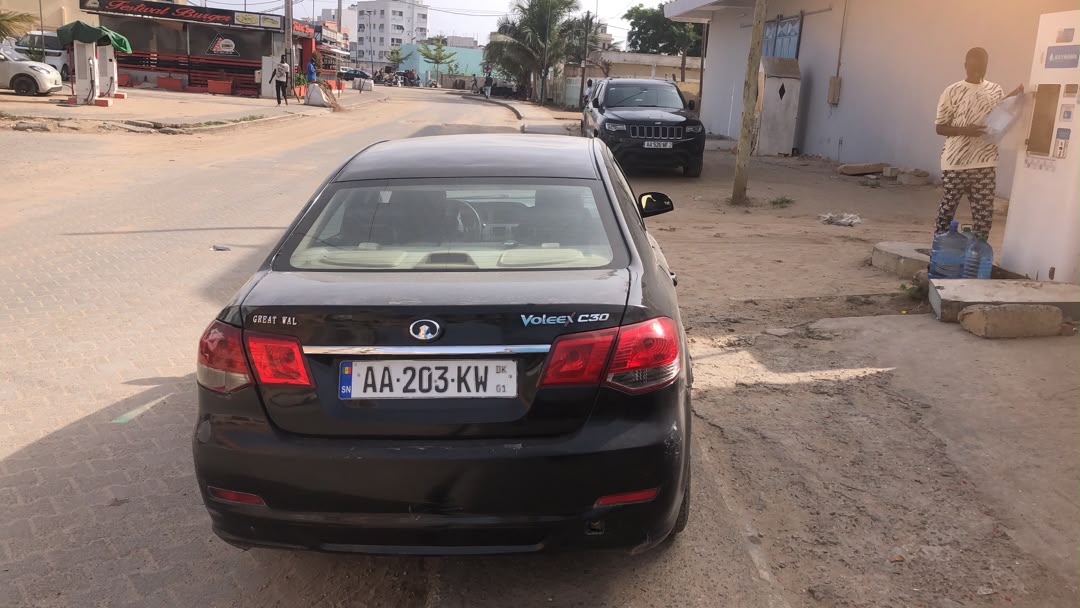 Great Wall Voleex C30 (2014) – Essence – 129 045 km – berline économique – Image 7